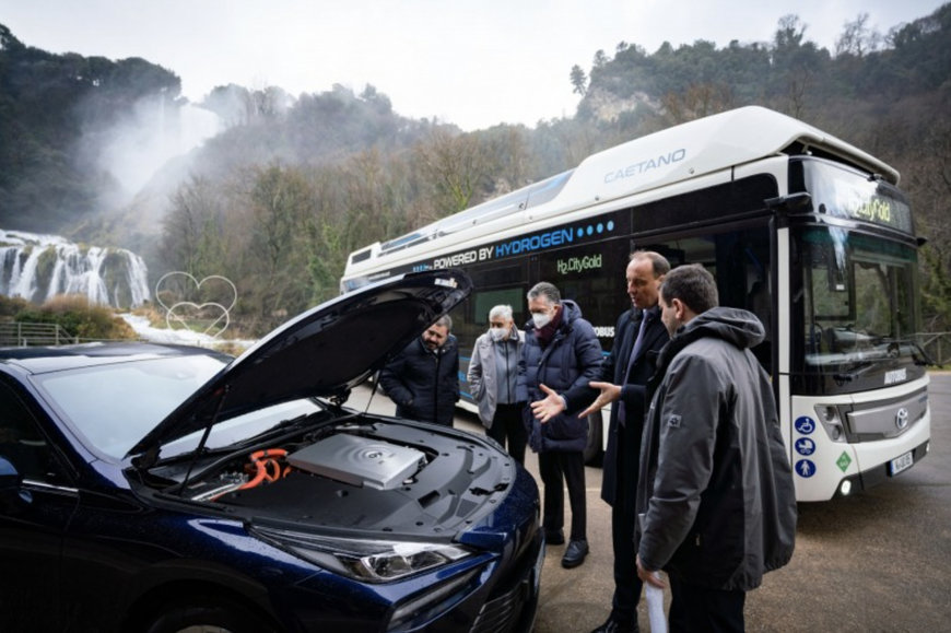 PRESENTATO A TERNI L’AUTOBUS A IDROGENO CAETANOBUS CON TECNOLOGIA FUEL CELL TOYOTA